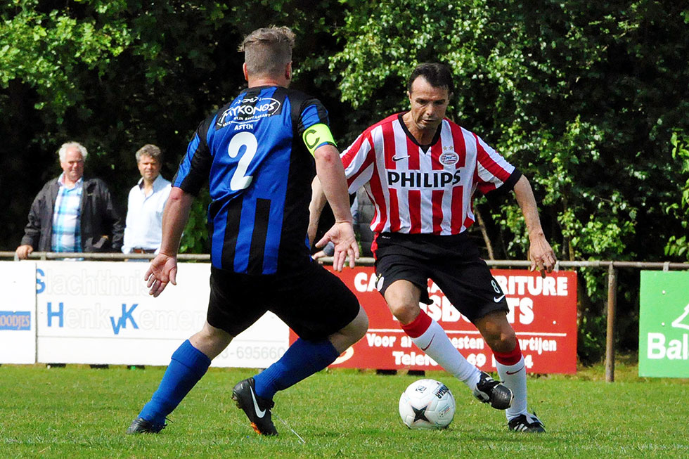 Cemal Yilmaz in actie voor Legendary PSV in Ommel | Foto: Frank van Moorsel