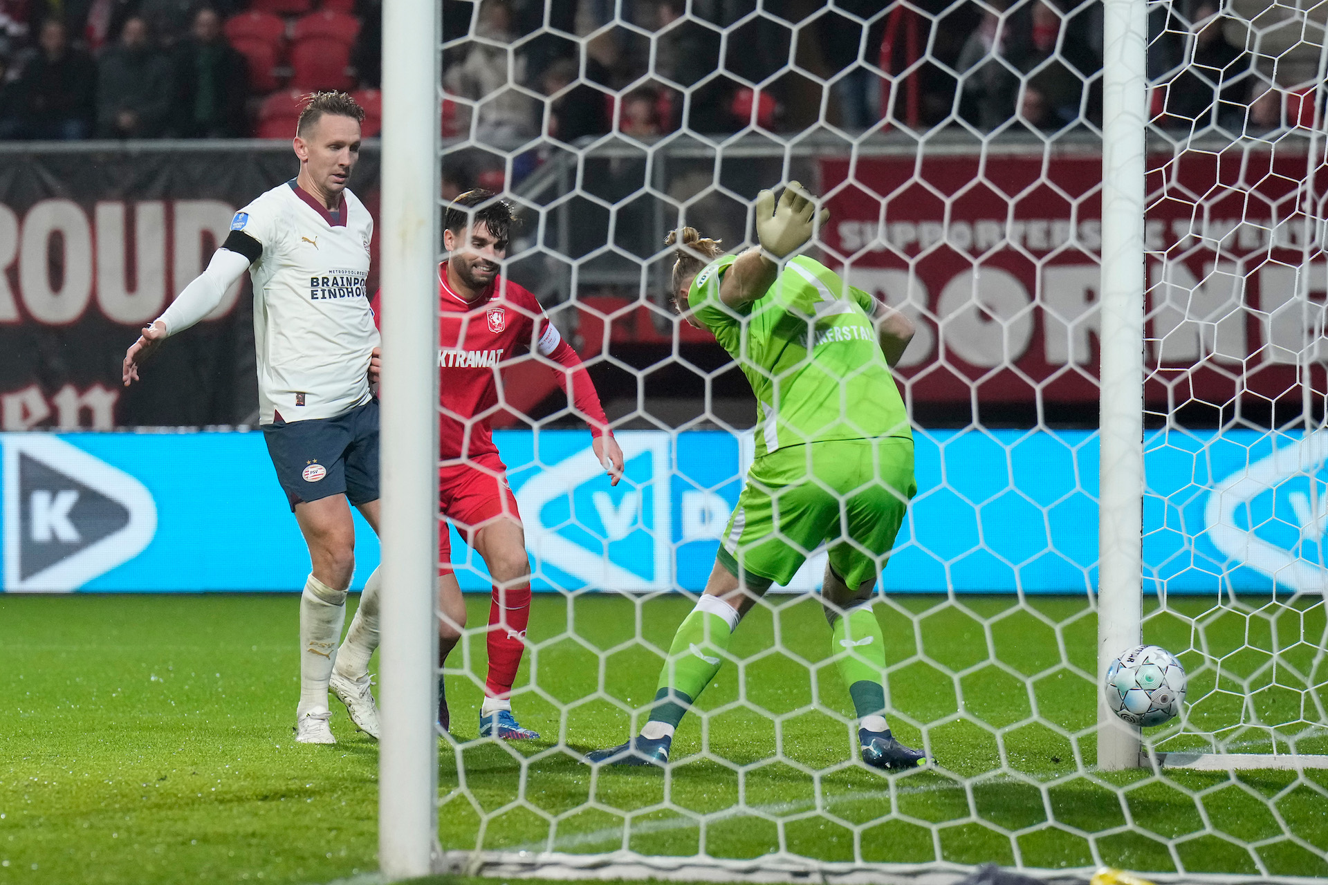 PSV recorded an away victory at De Grolsch Veste earlier this season. Johan Bakayoko, Luuk de Jong and an own goal by Robin Pröpper secured a 3-0 victory over the Tukkers.