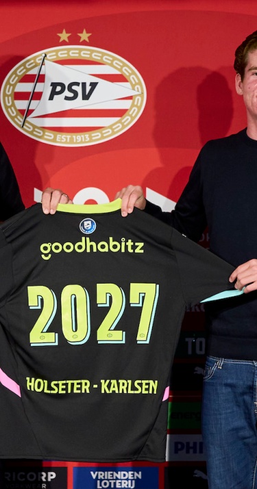 Profcontract | PSV contracteert zestienjarige Holseter-Karlsen