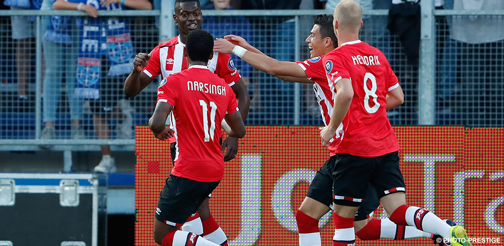 PSV - PSV aast op evenaring eredivisierecord
