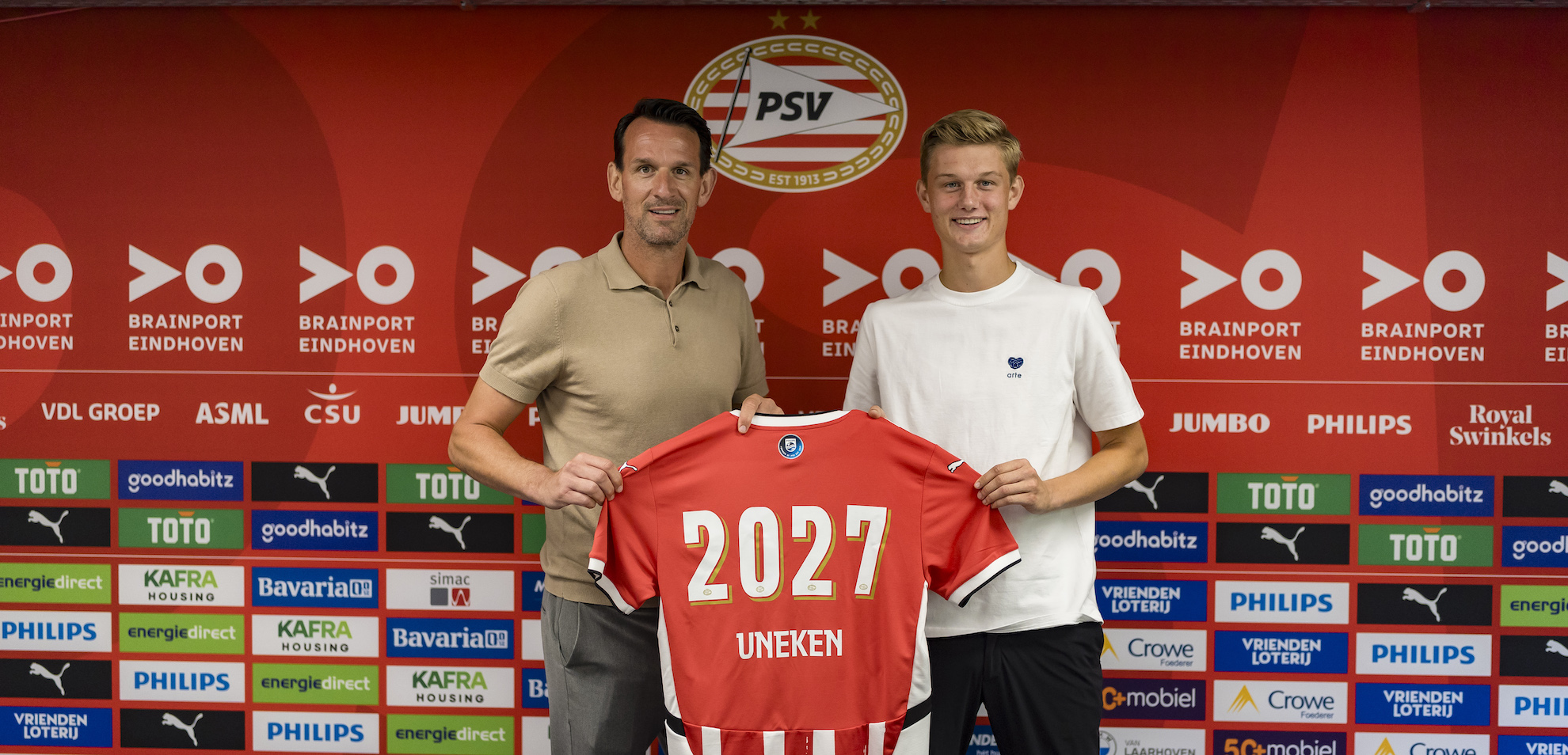 PSV - PSV verlengt contract met Jesper Uneken tot medio 2027